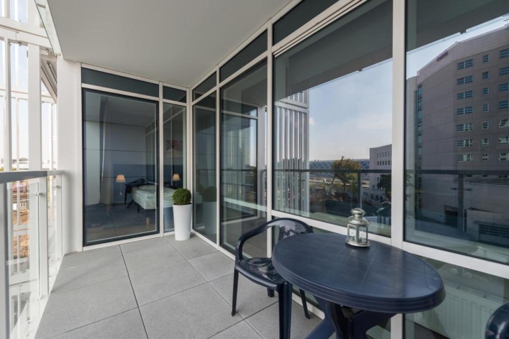 Apartamenty Towarowa พอซนาน ภายนอก รูปภาพ