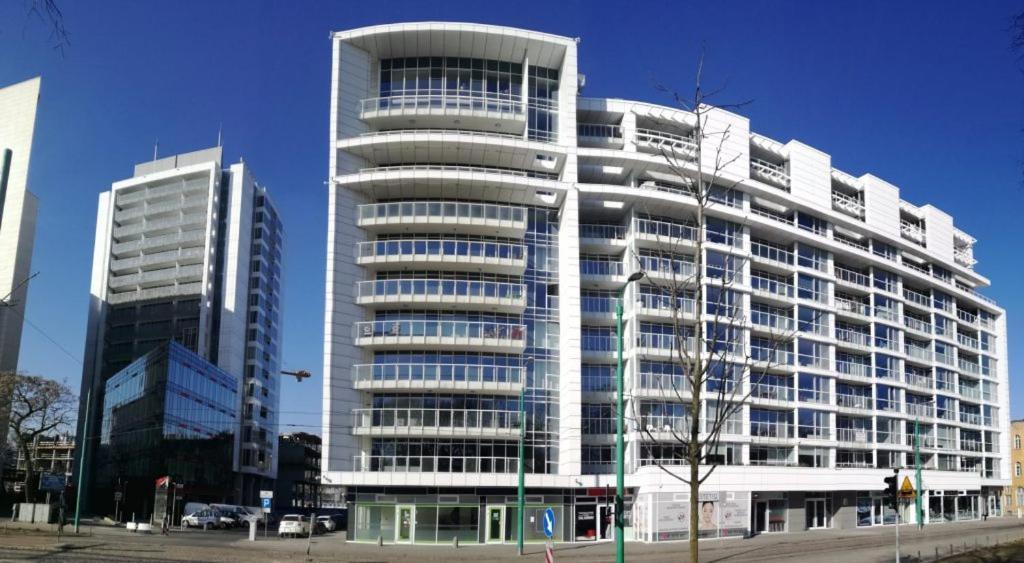 Apartamenty Towarowa พอซนาน ภายนอก รูปภาพ