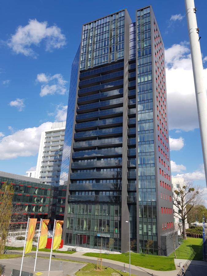 Apartamenty Towarowa พอซนาน ภายนอก รูปภาพ