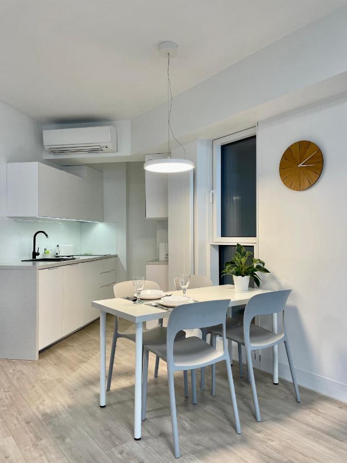 Apartamenty Towarowa พอซนาน ภายนอก รูปภาพ