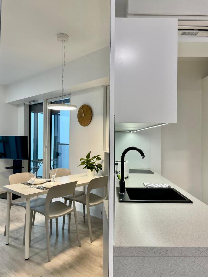 Apartamenty Towarowa พอซนาน ภายนอก รูปภาพ