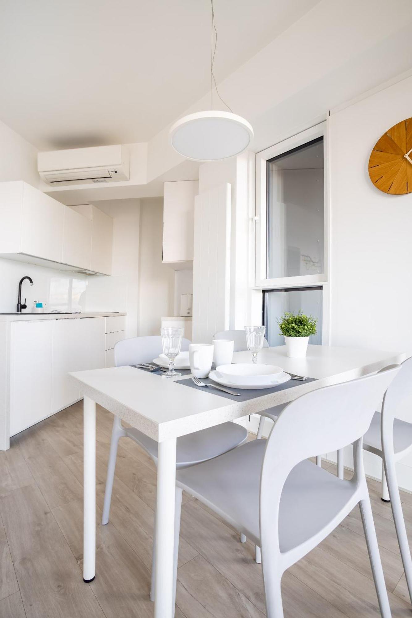 Apartamenty Towarowa พอซนาน ภายนอก รูปภาพ