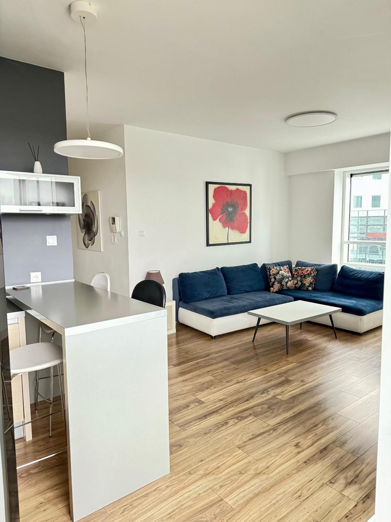 Apartamenty Towarowa พอซนาน ภายนอก รูปภาพ